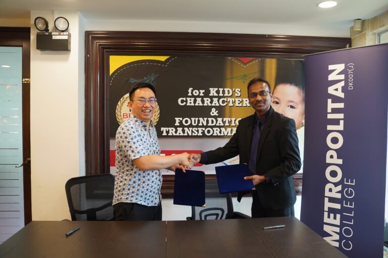 MoU signing between Metropolitan College and Starway Professional Educare